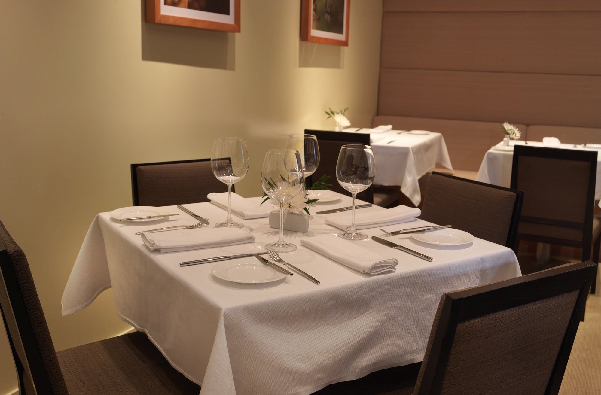 Pear Tree Restaurant, Restaurant in Burnaby