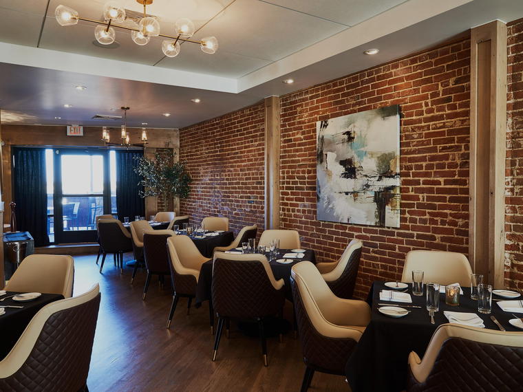 Chimney Park Restaurant & Bar, Windsor, United States