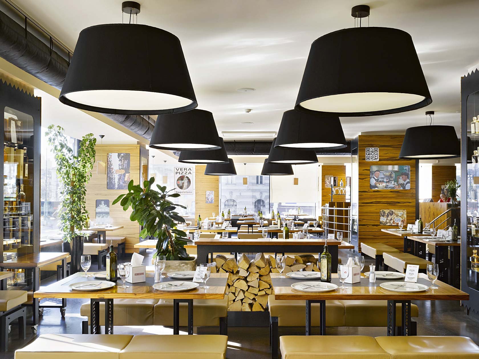 Pizza Nuova, Restaurant in Prague