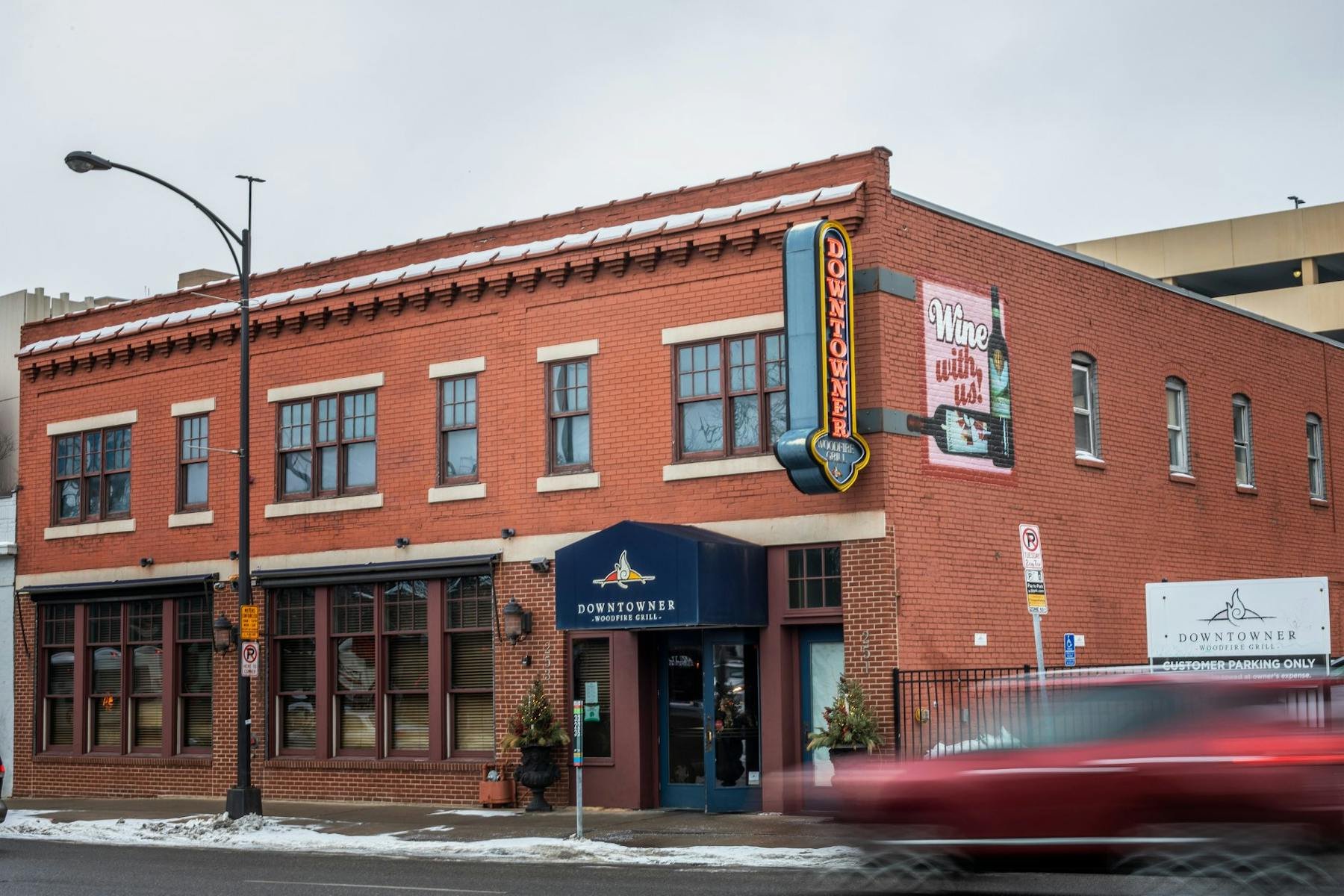 Downtowner Woodfire Grill restaurant in Saint Paul, United States