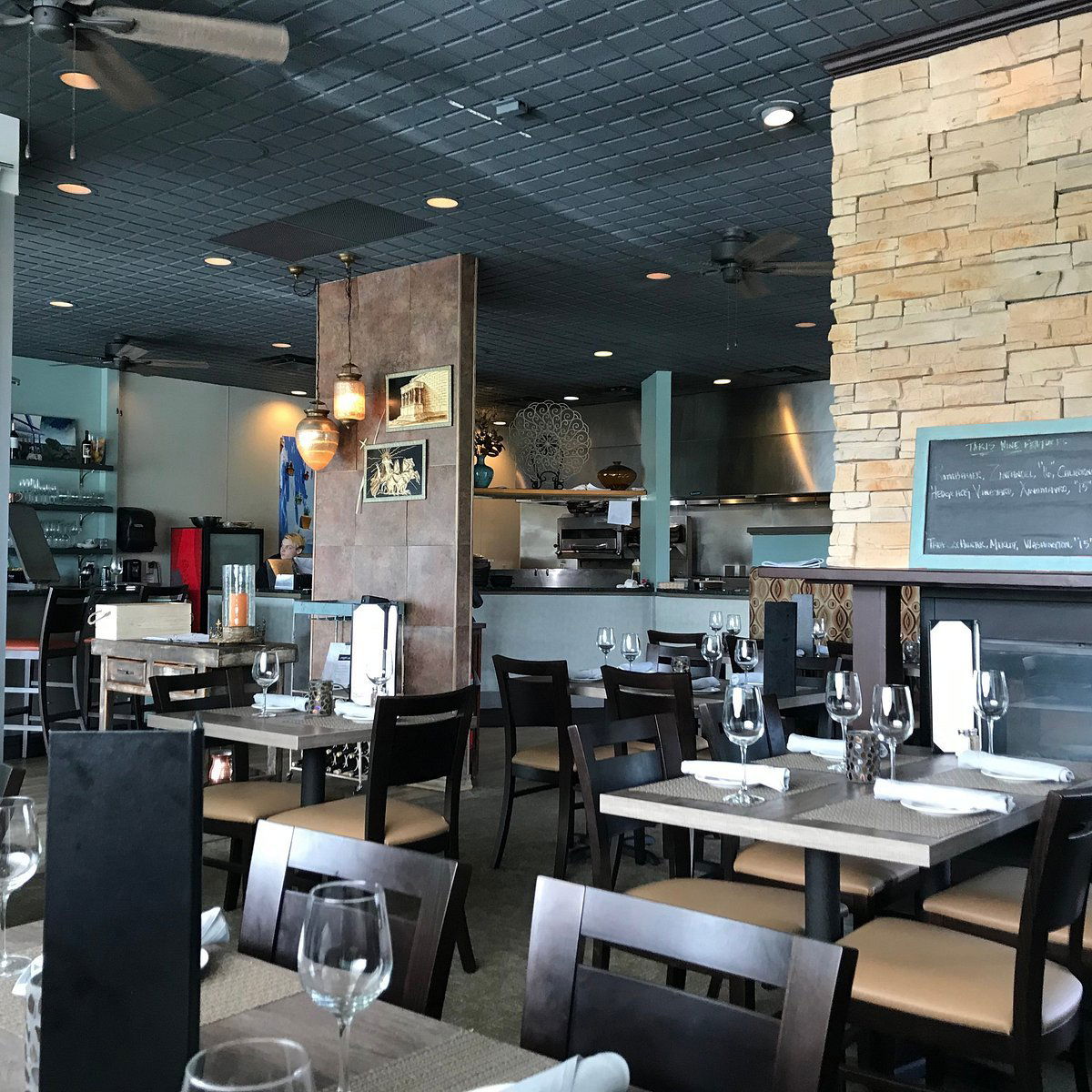 Taki's Greek Kitchen, Restaurant in Avon Lake