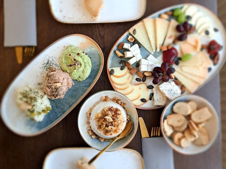 Lox & Truffles, Vienna, Austria