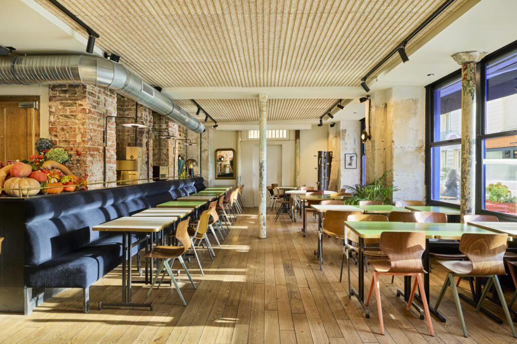 Neonato restaurant in Paris, France