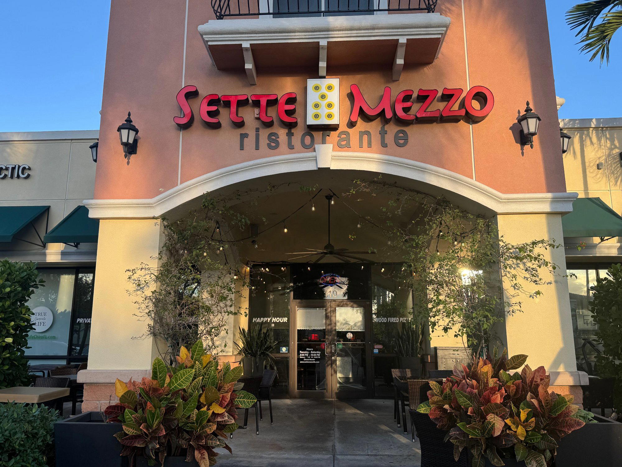 Sette Mezzo ristorante restaurant in Coconut Creek, United States