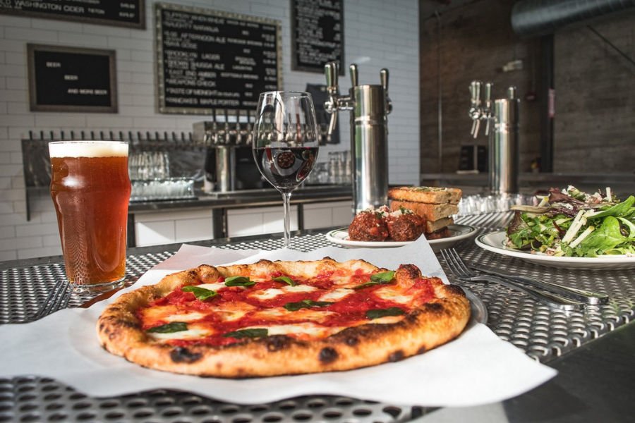 Reilly Craft Pizza and Drink, Restaurant in Tucson
