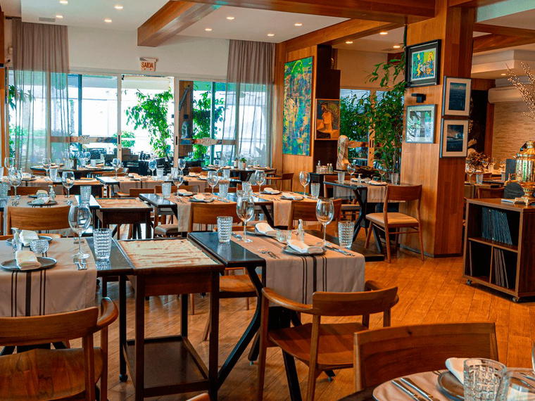 Restaurante Number Seven, Balneario Camboriu, Brazil