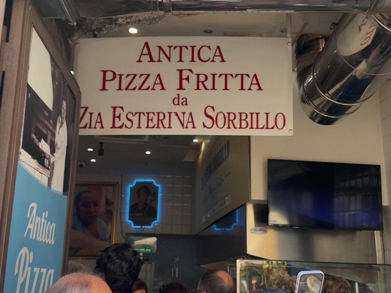 Antica Pizza Fritta da Zia Esterina, Naples, Italy