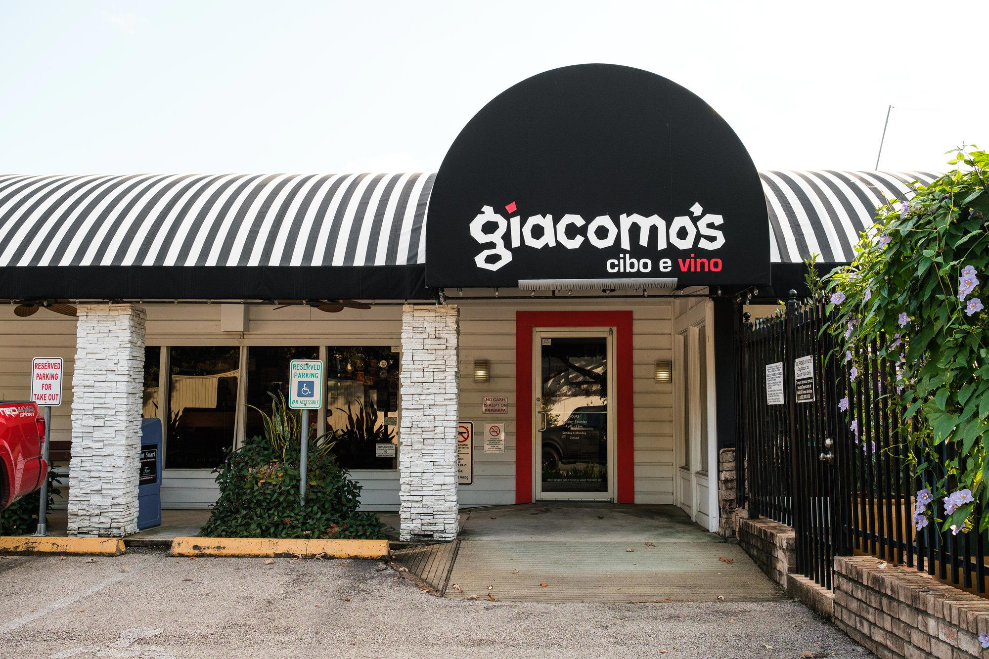 Giacomo's Cibo e Vino restaurant in Houston, United States