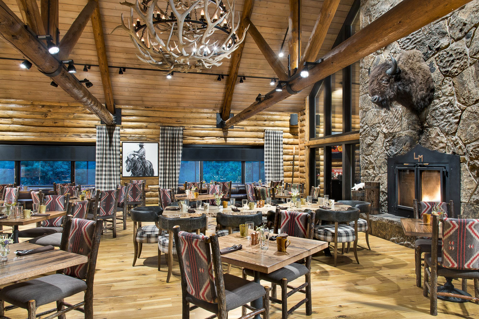 Horn and Cantle at Lone Mountain Ranch, Restaurant in Big Sky