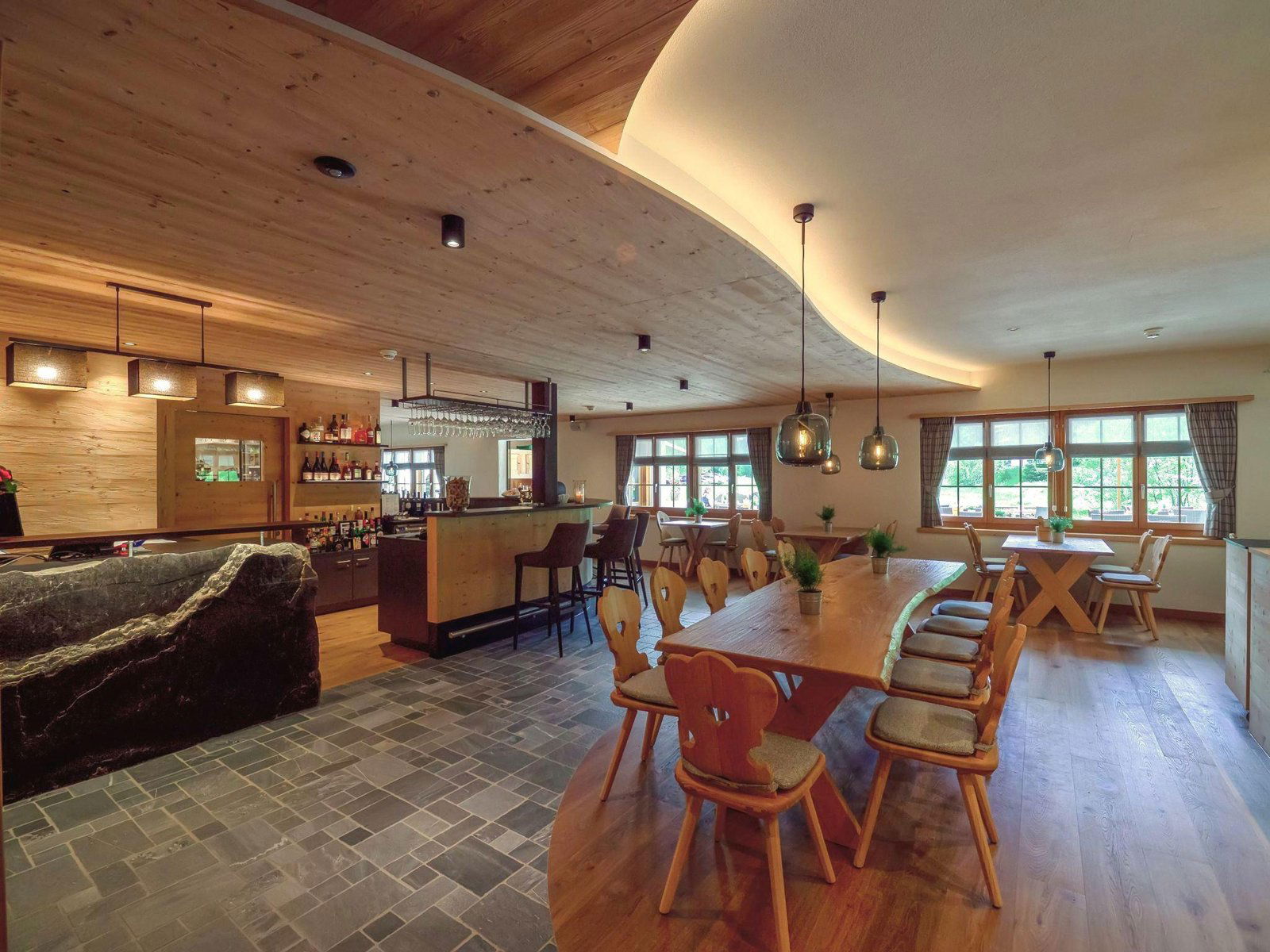 Restaurant Alpenland, Restaurant in Lauenen
