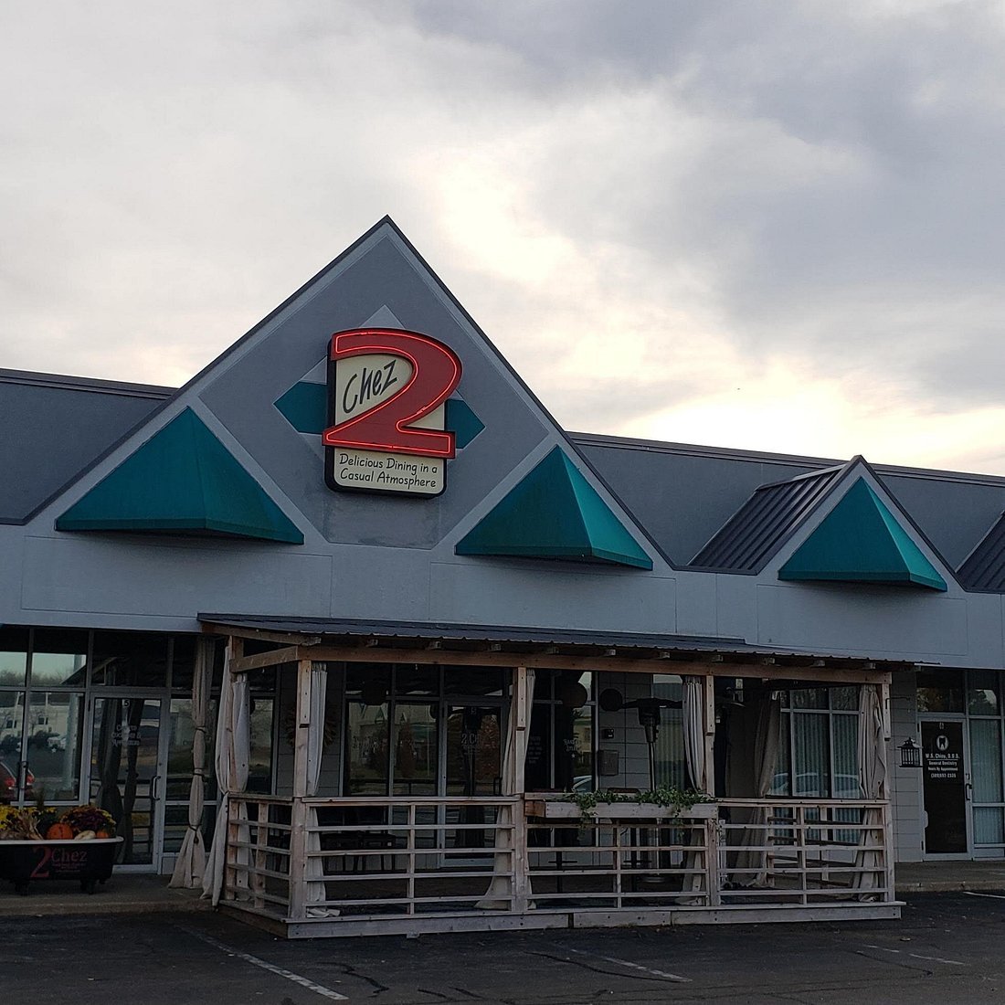 2 Chez Restaurant