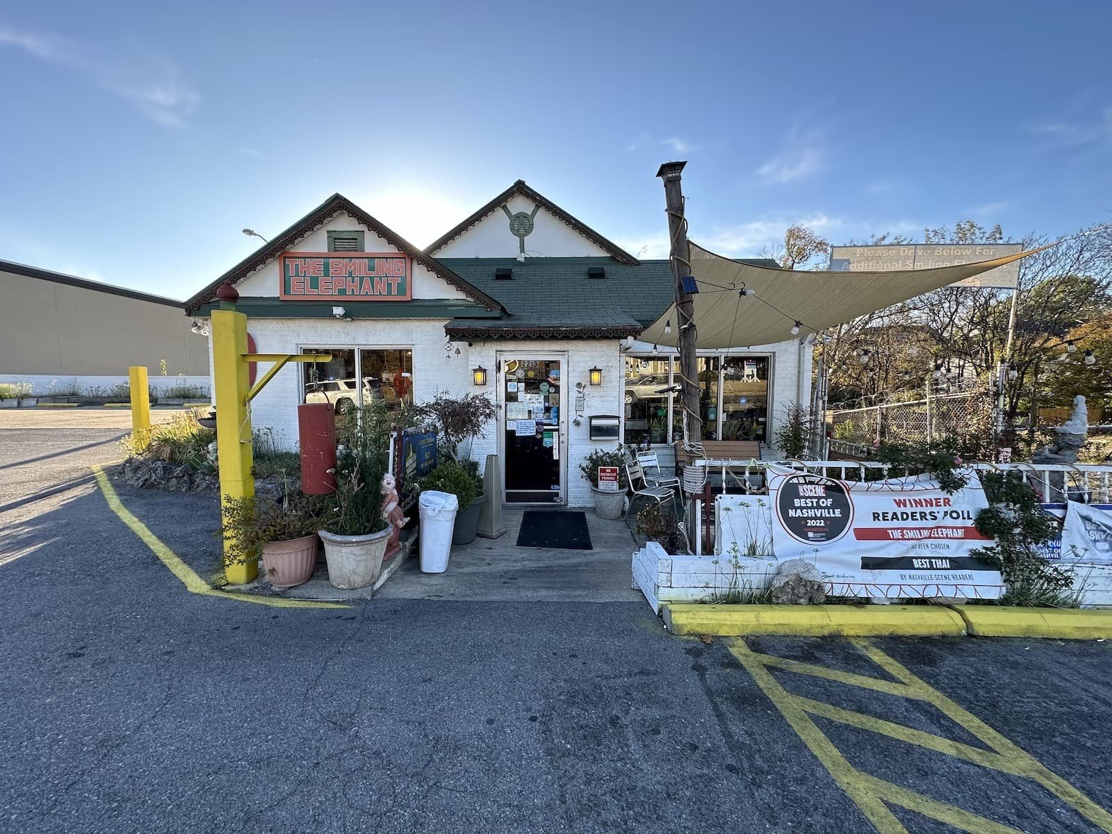 The Smiling Elephant, Restaurant in Nashville