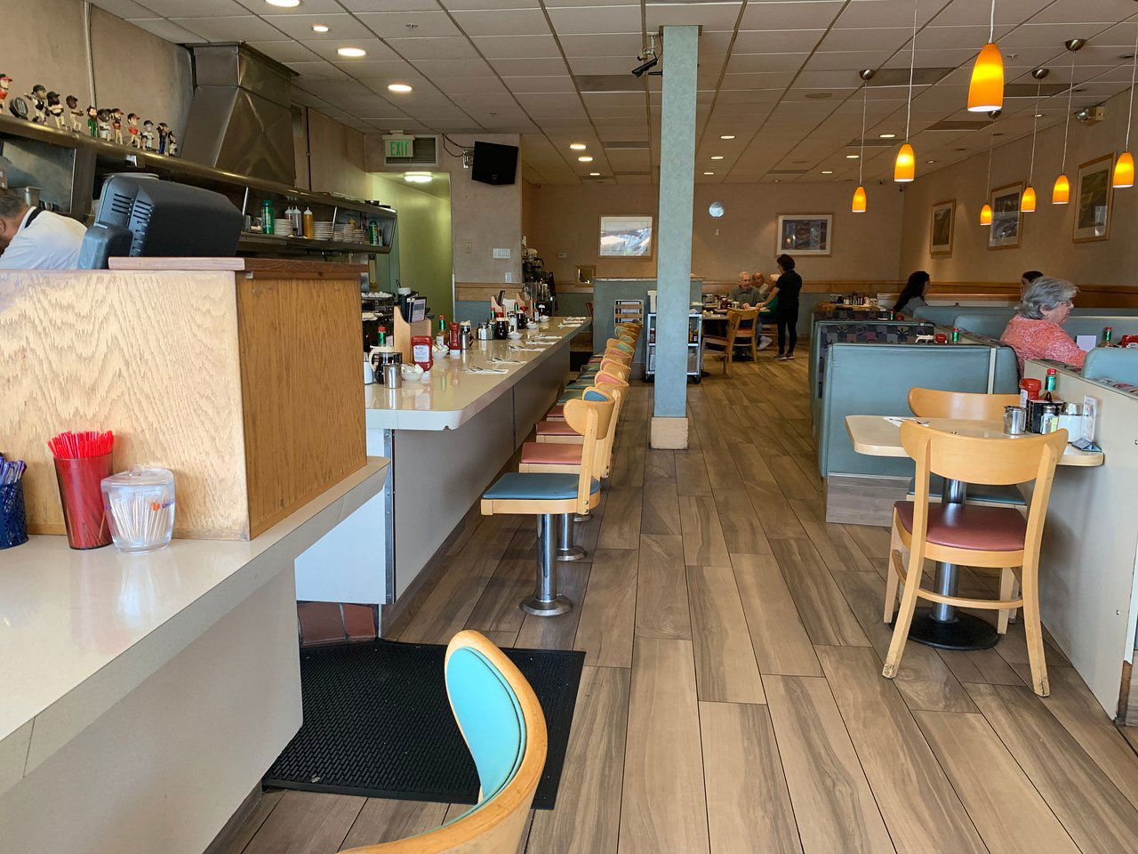 Neal's Coffee Shop, Restaurant in San Mateo