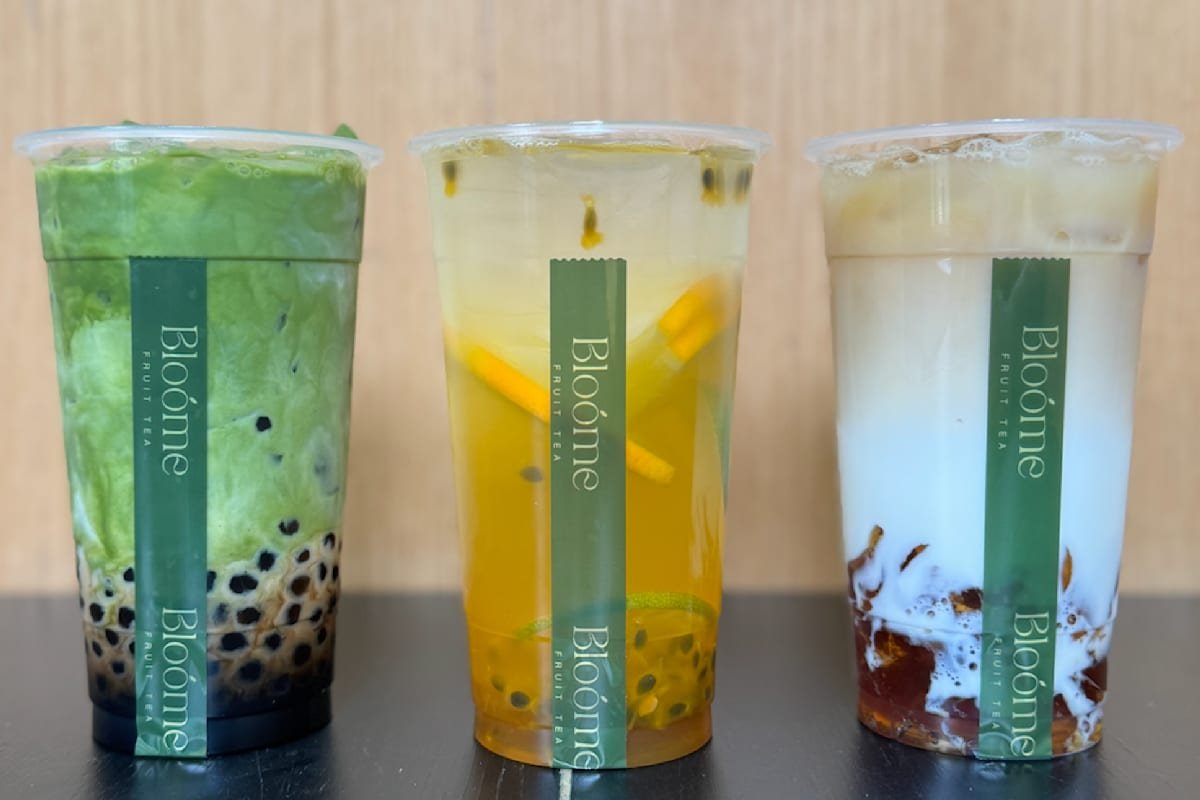 Bloome Fruit Tea restaurant in Allston, United States