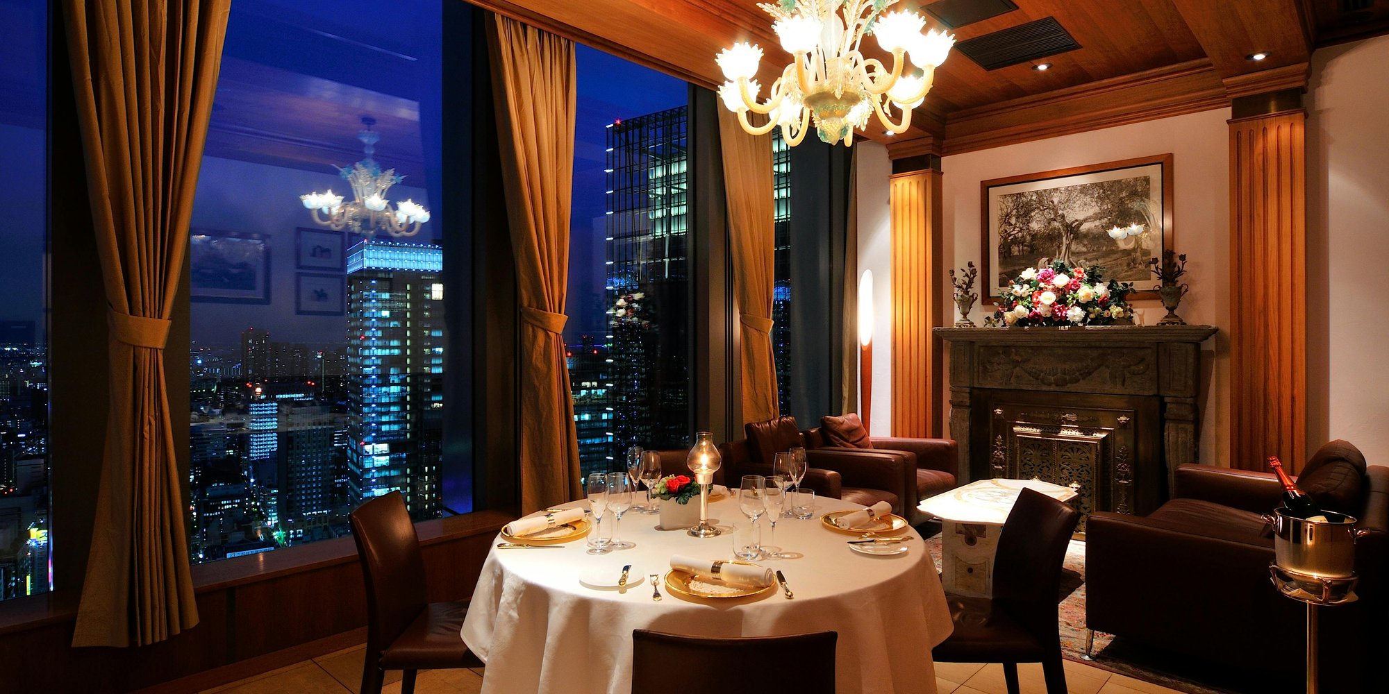 アンティカ・オステリア・デル・ポンテ restaurant in Tokyo, Japan