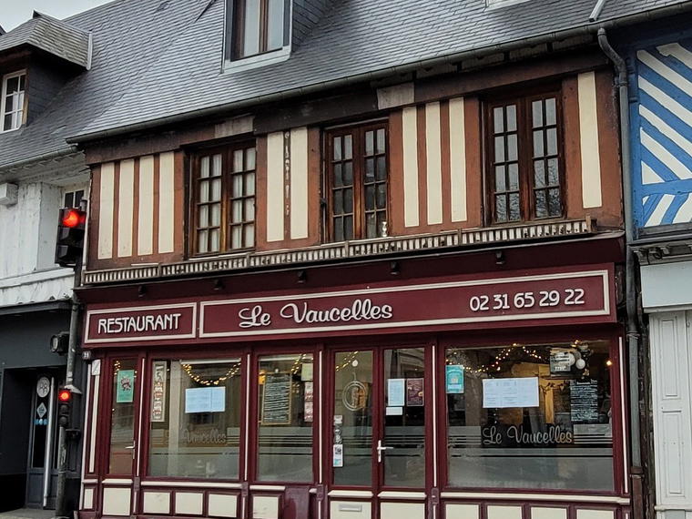 Le Vaucelles, Pont L Eveque, France