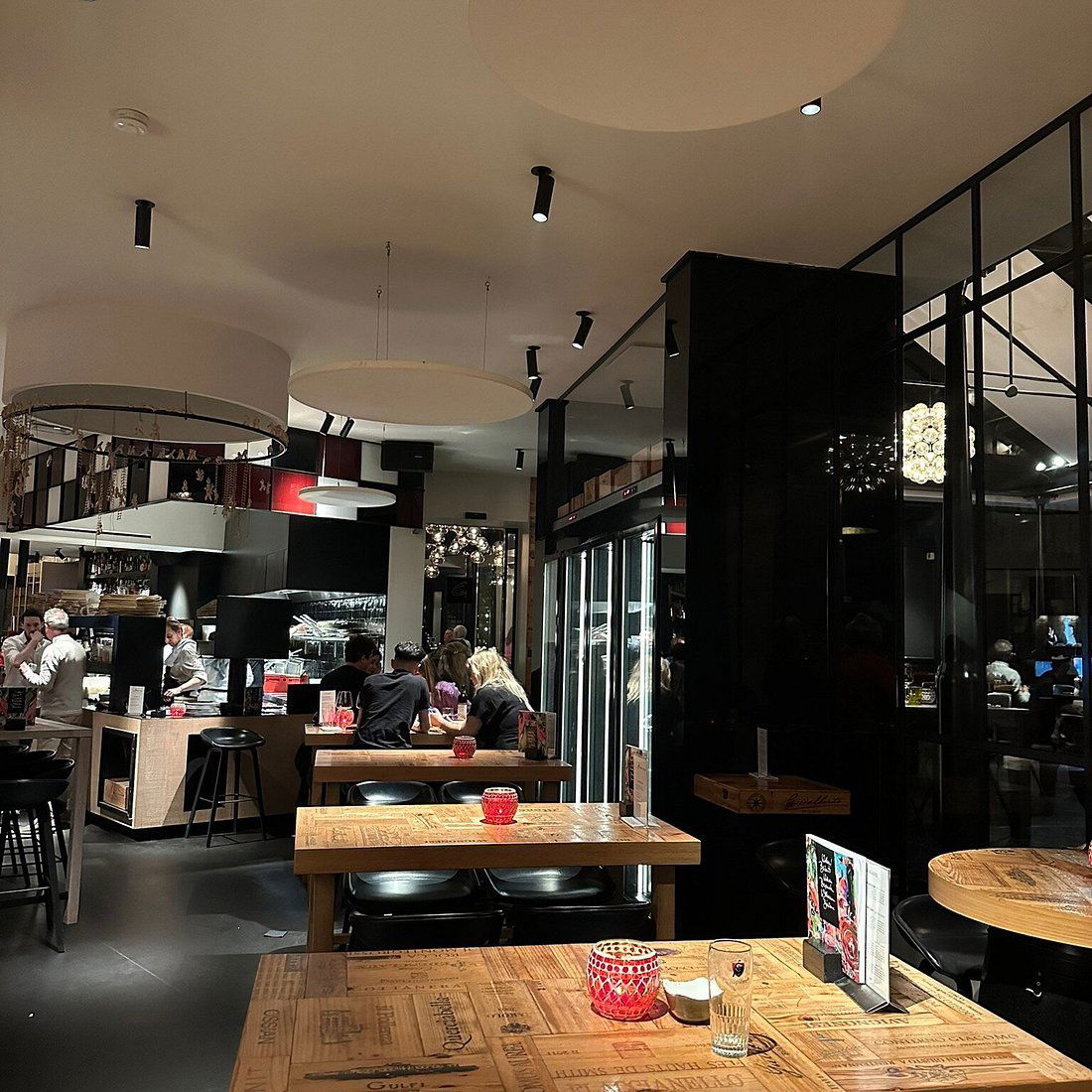 L'Aperi Vino, Restaurant in Hasselt