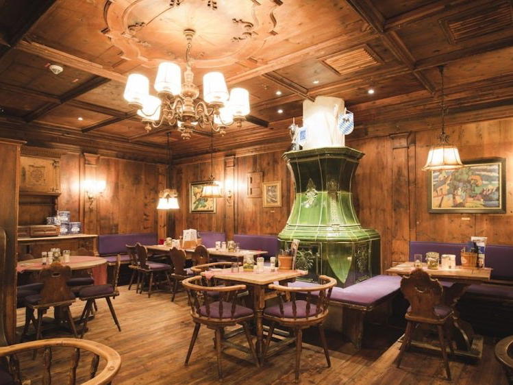 Restaurant Zirbelstube, Munich, Germany