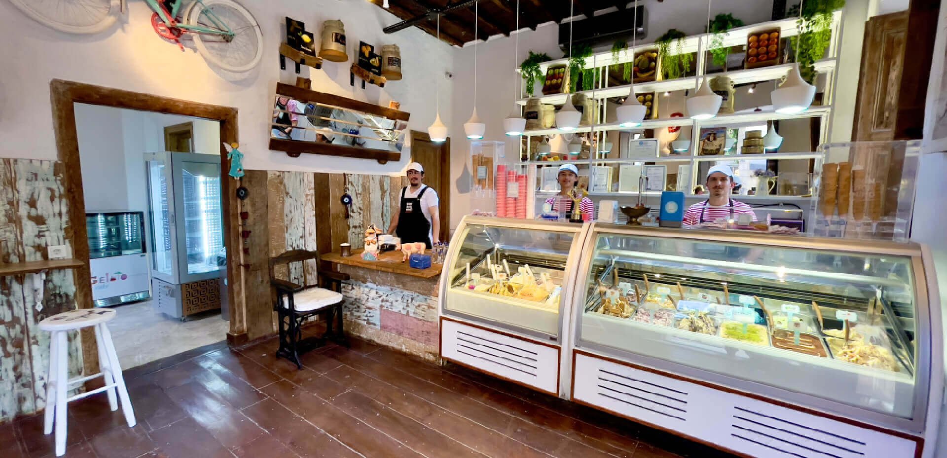 Dondurmino Gelato, Restaurant in Izmir