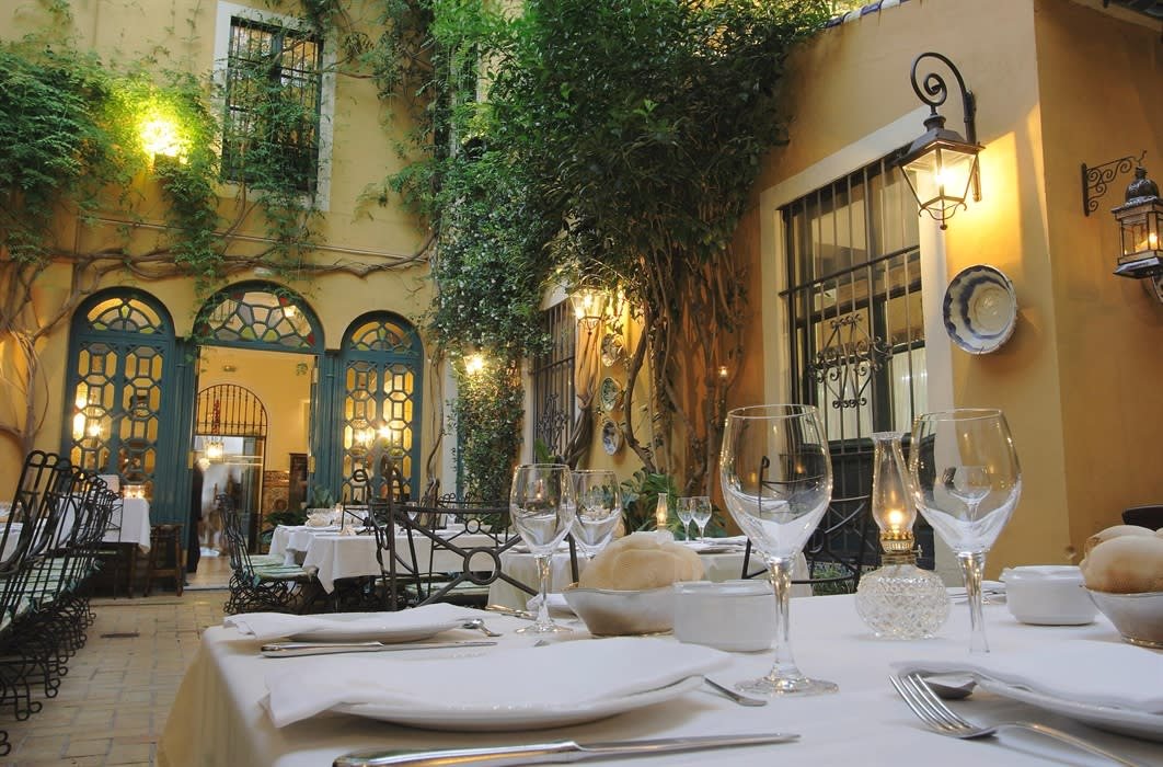 Casa Manolo León, Restaurant in Seville