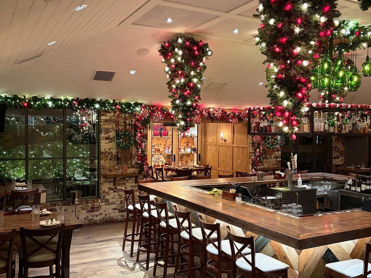 Restaurant Nicholas, Red Bank, United States