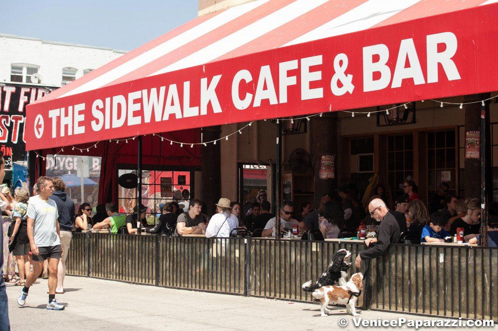 Sidewalk Cafe restaurant in Venice, United States