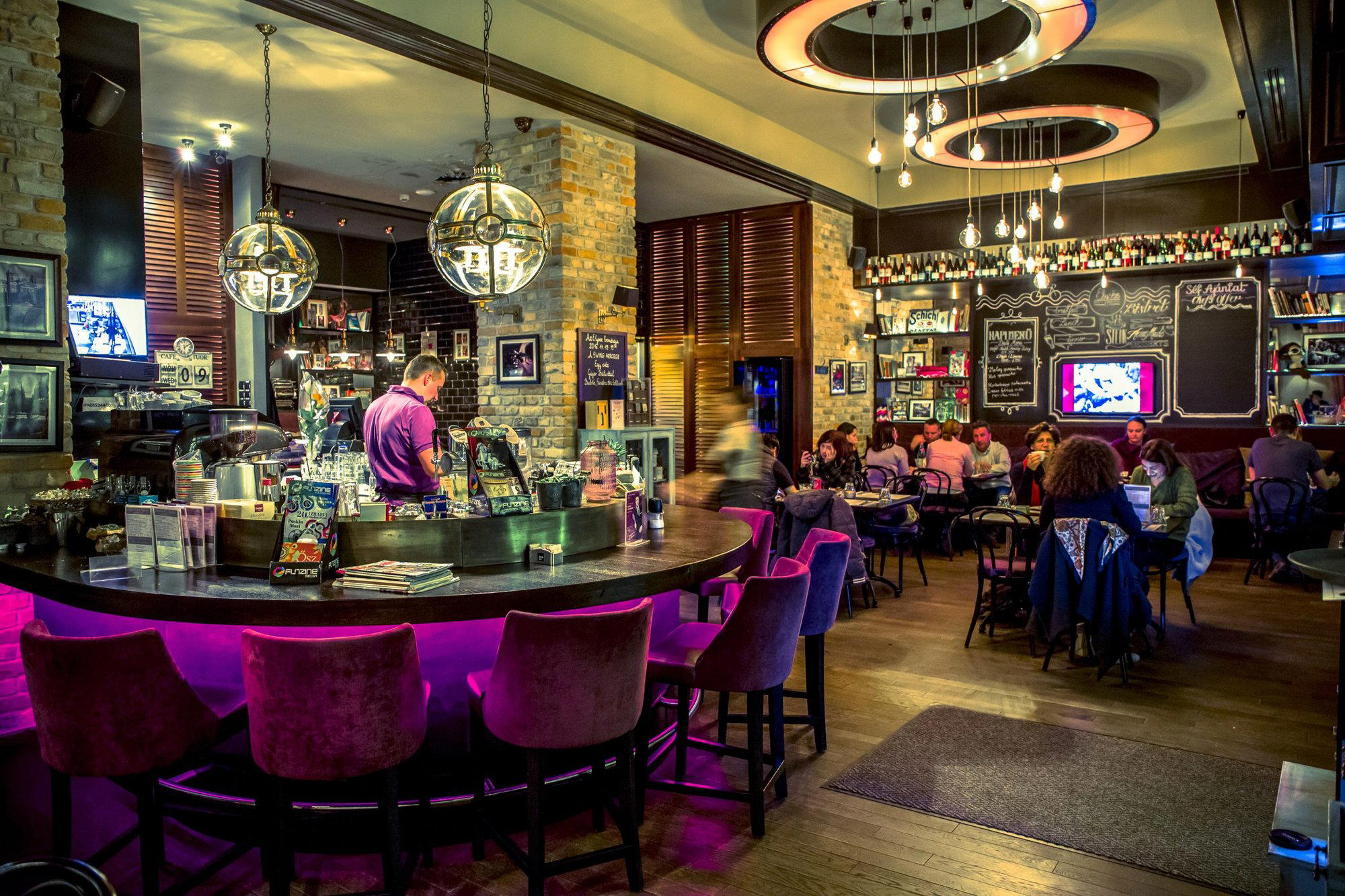 Elysée Bistro & Café restaurant in Budapest, Hungary