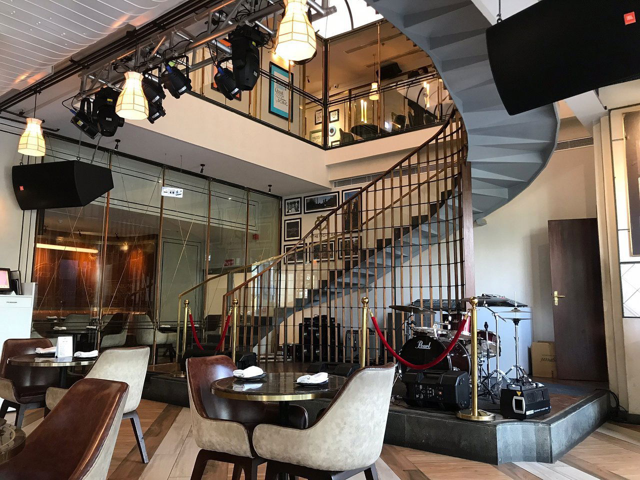 Farzi Cafe, Restaurant in Delhi