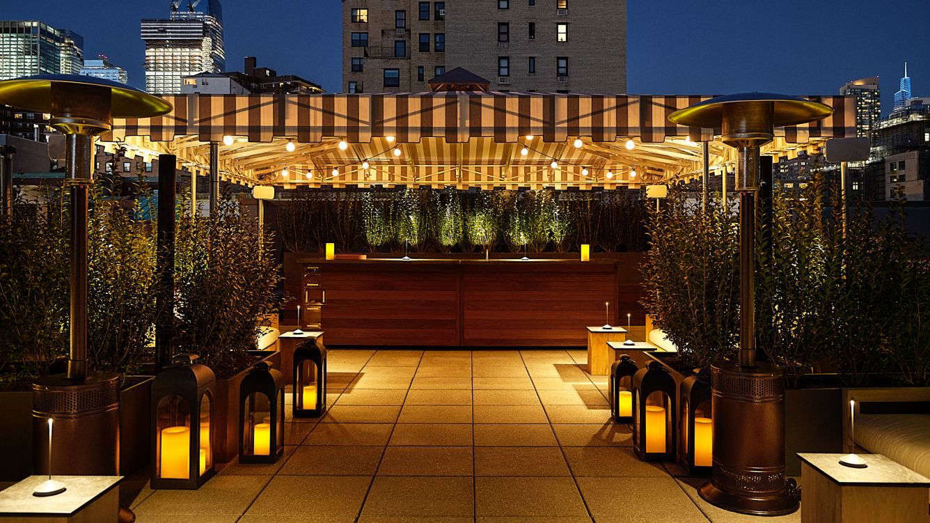 Cafe Moore, Restaurant in New York City