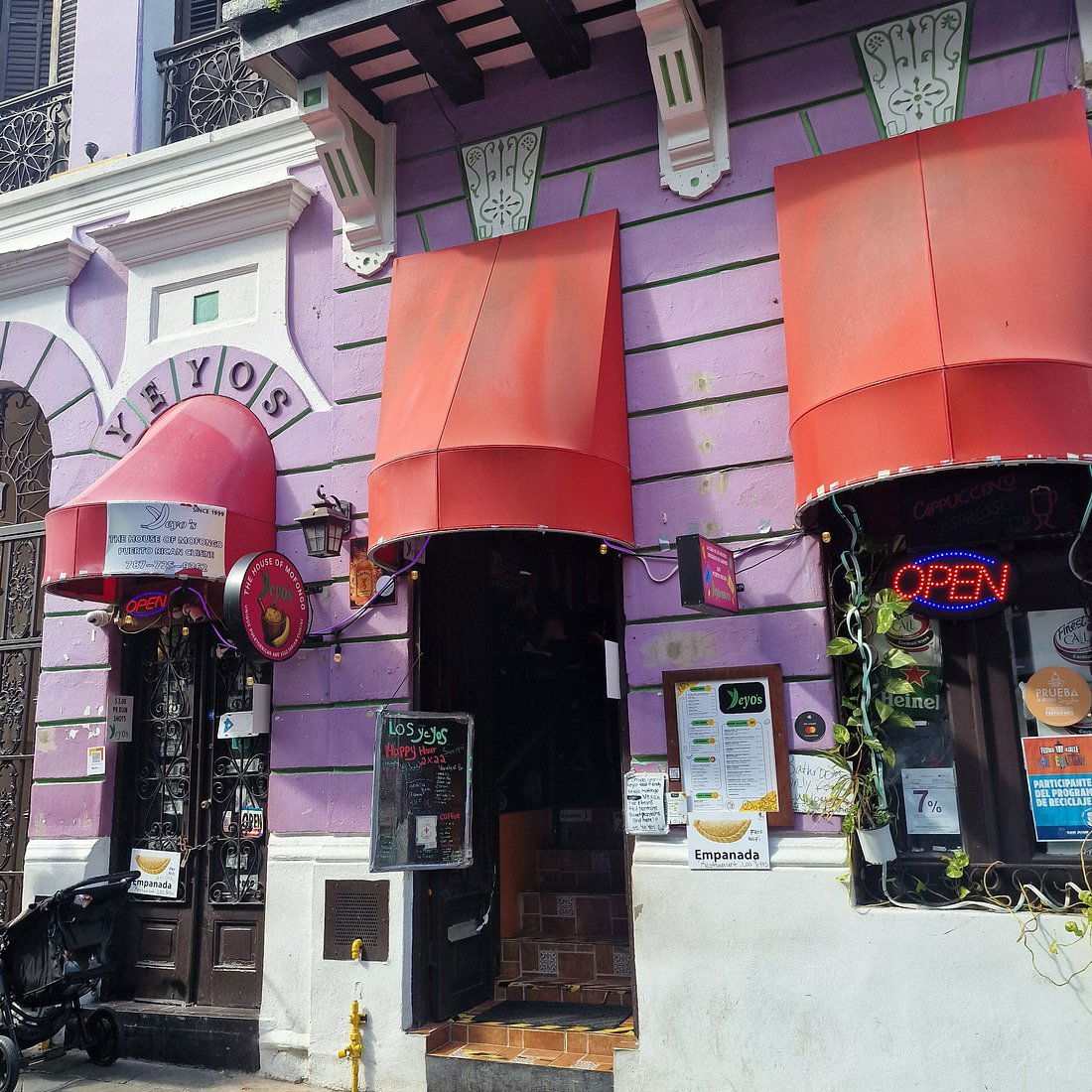 Los Yeyos Restaurant, Restaurant in San Juan