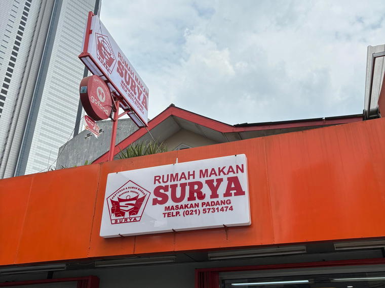 Rumah Makan SURYA Masakan Padang, Jakarta, Indonesia