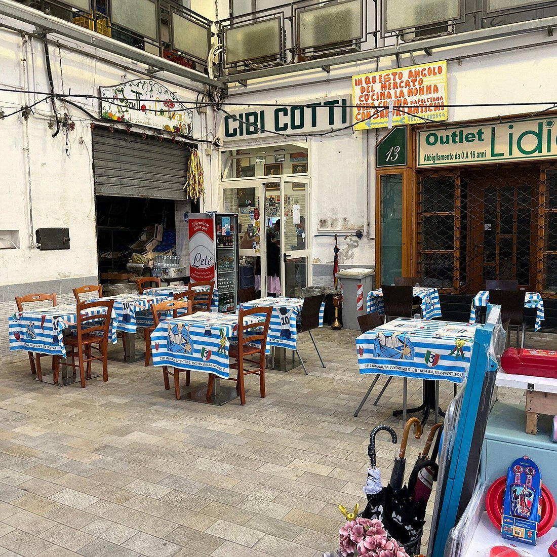 Cibi Cotti restaurant in Naples, Italy