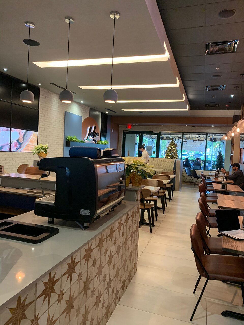 Luka Restaurant, Restaurant in Doral