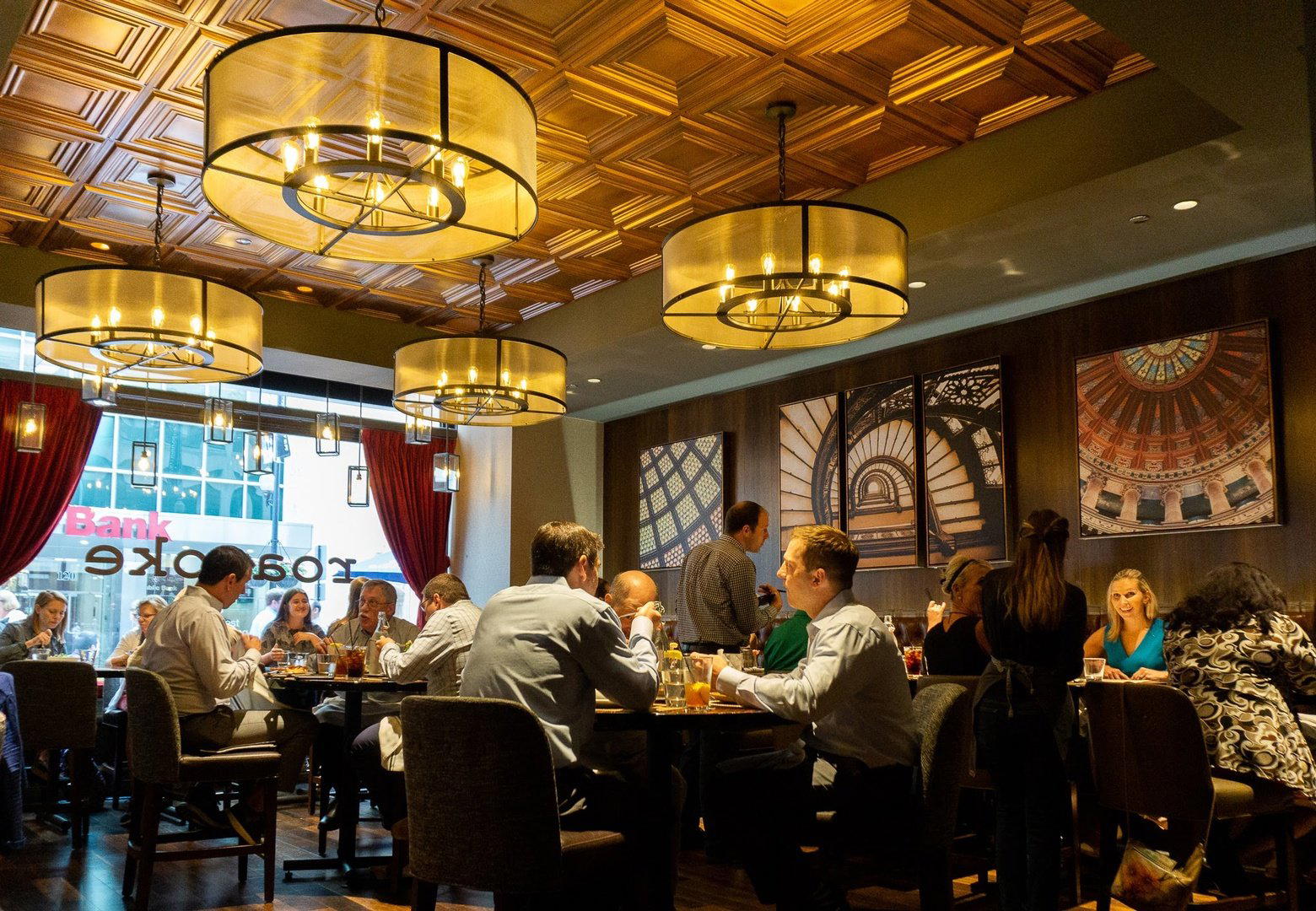 Roanoke restaurant in Chicago, United States