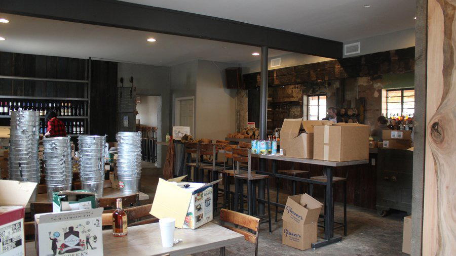 Loflin Yard restaurant in Memphis, United States