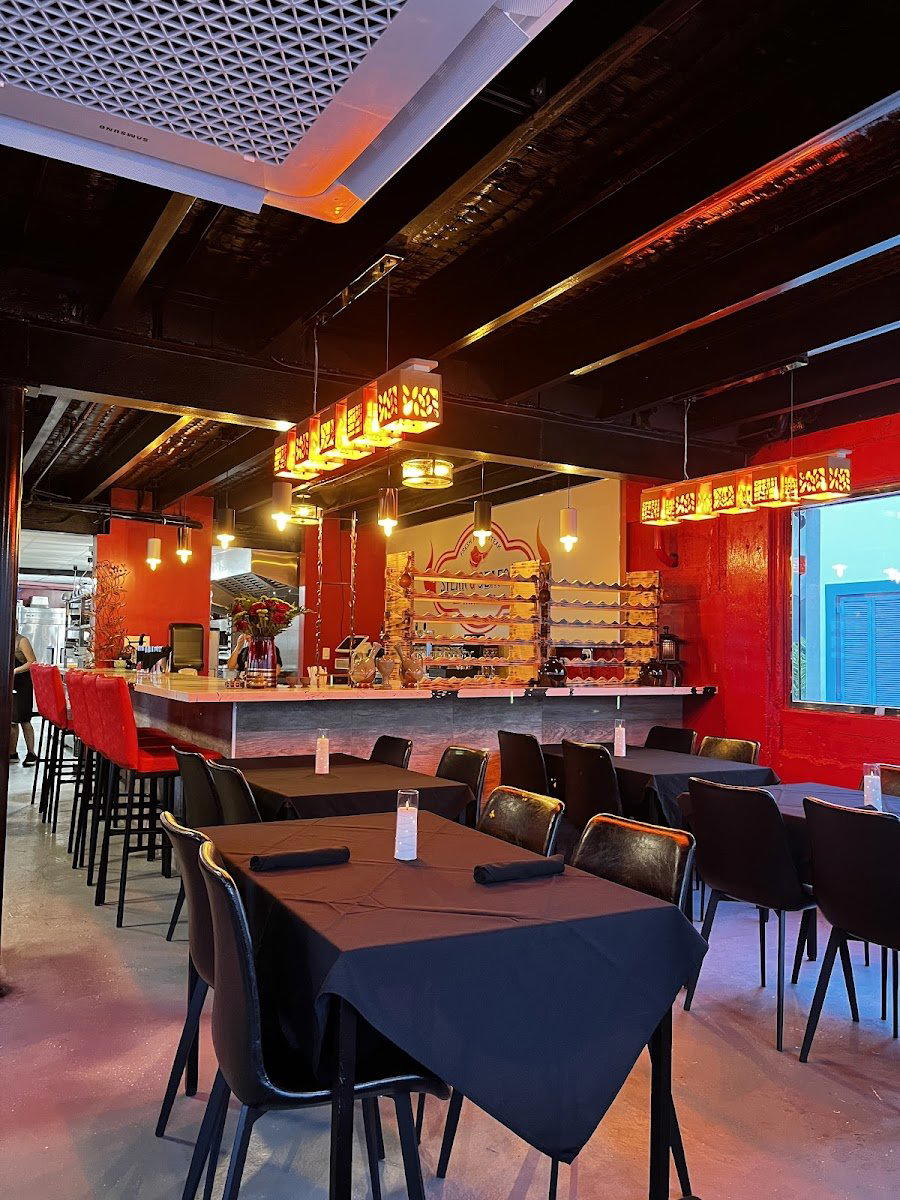 Aina Steak & Seafood restaurant in Honolulu, United States
