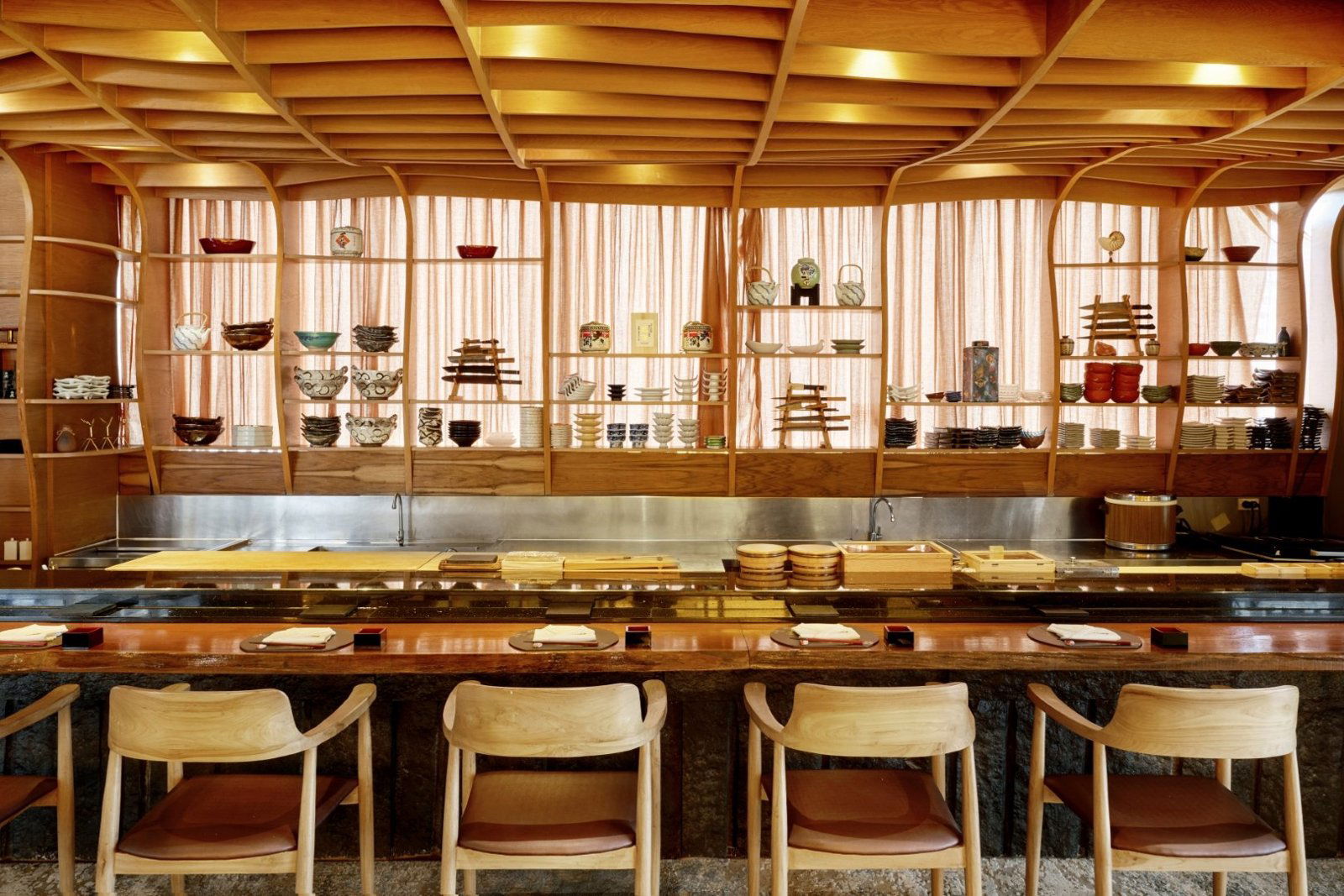 YTSB - Yellow Tail Sushi Bar, Restaurant in Bangkok