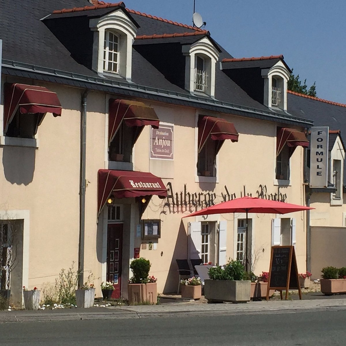 Auberge de la Roche, Saint Leger De Linieres, France