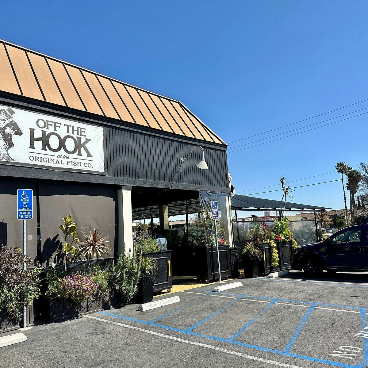 Off The Hook at the original fish CO, Restaurant in Los Alamitos