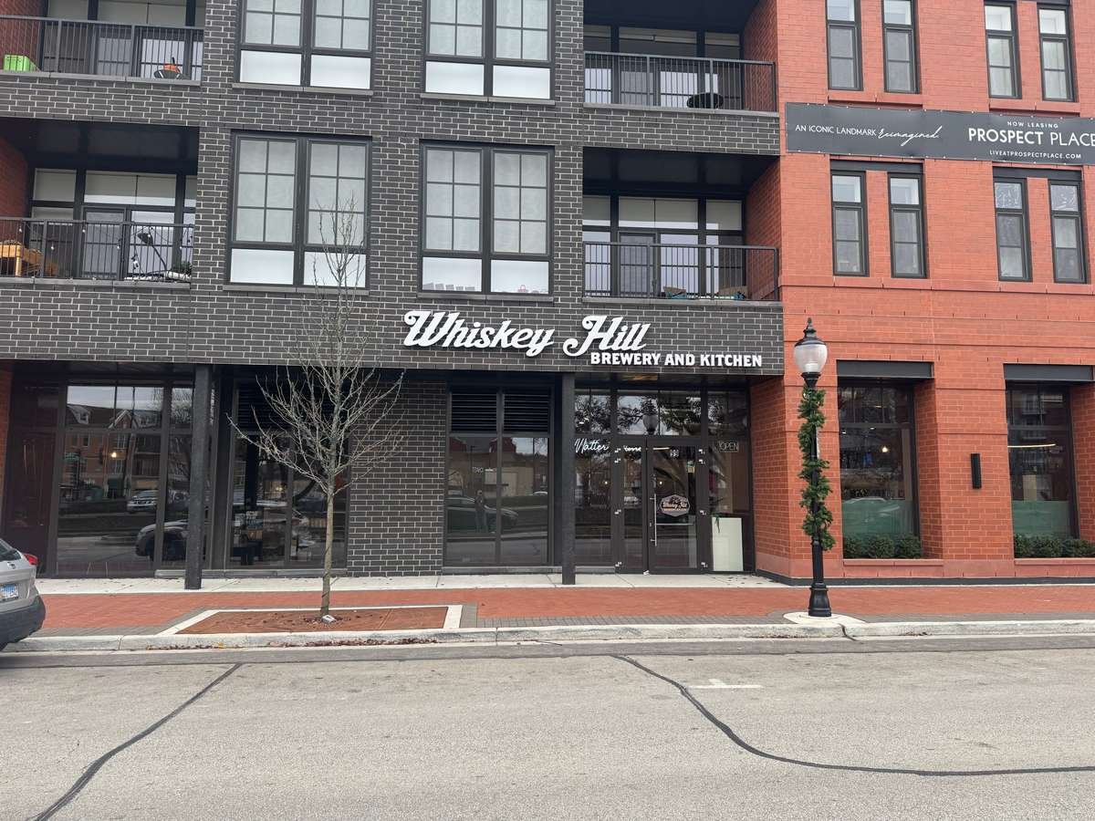 Whiskey Hill Brewery & Kitchen - Mount Prospect, Restaurant in Mount Prospect