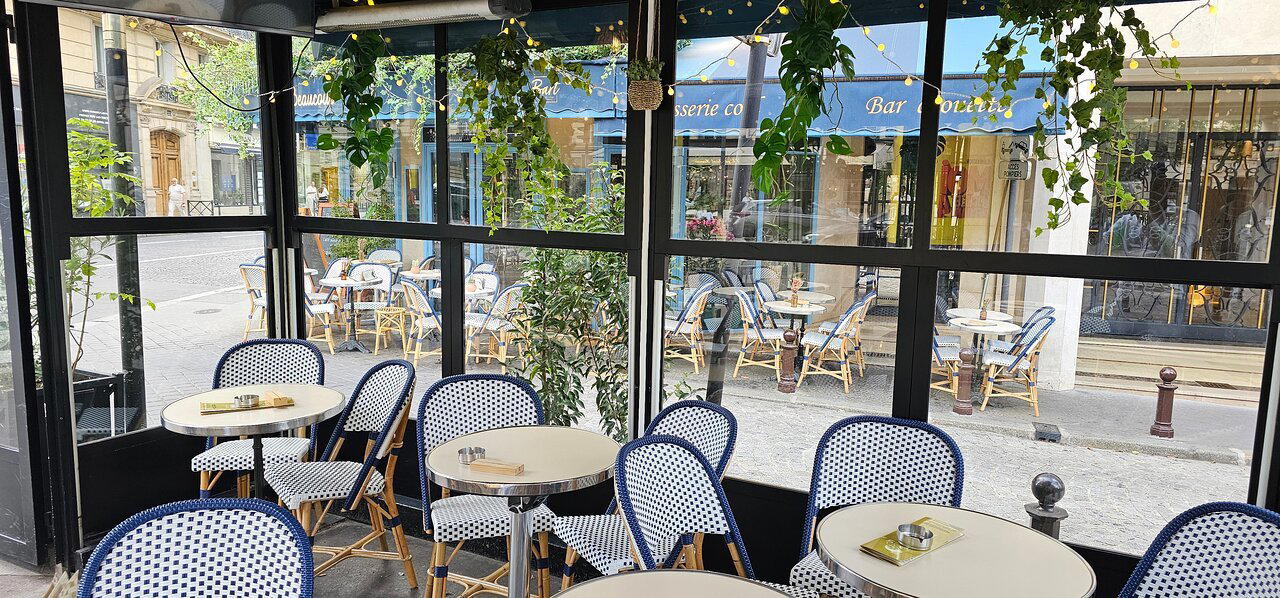 Beaucour à la folie restaurant in Paris, France