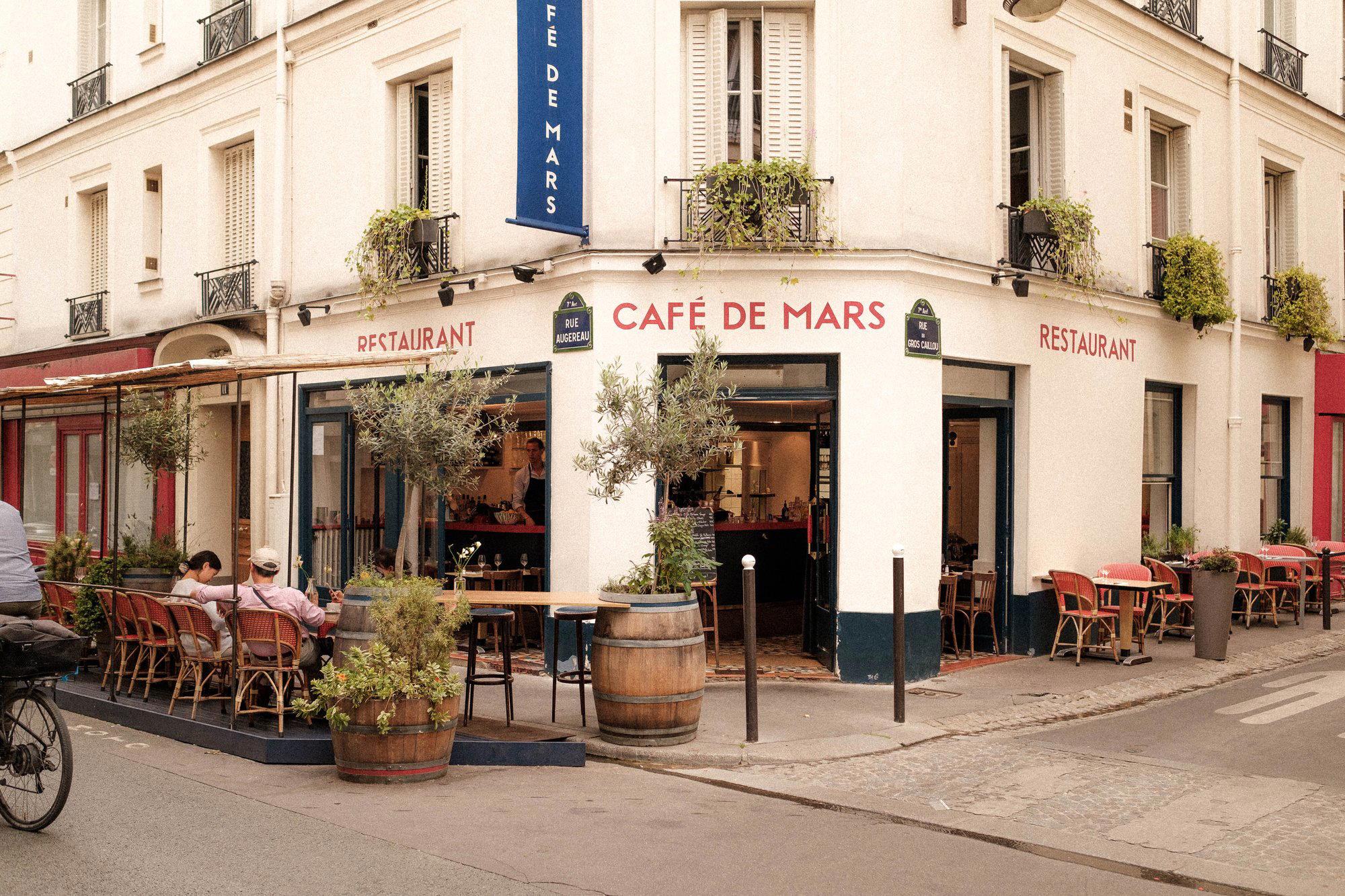 Le Café de Mars restaurant in Paris, France
