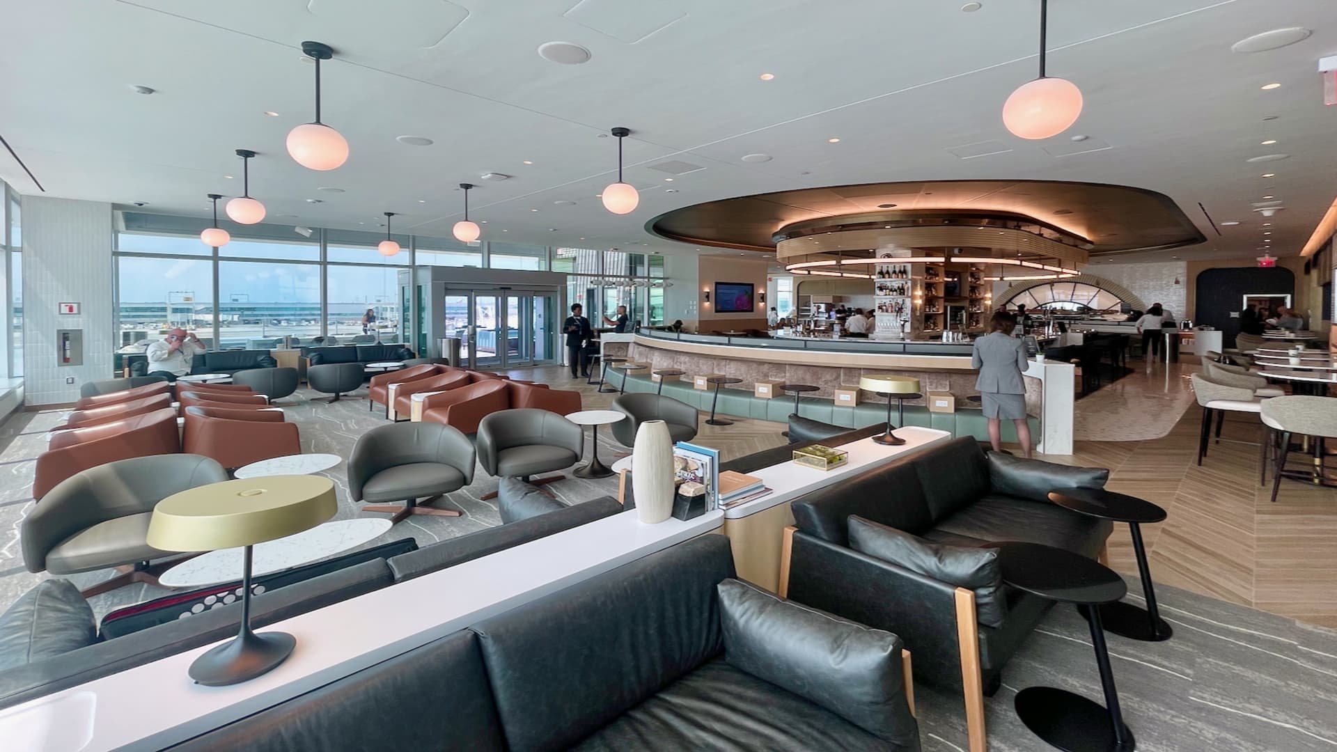 Delta Sky Club, Restaurant in New York City