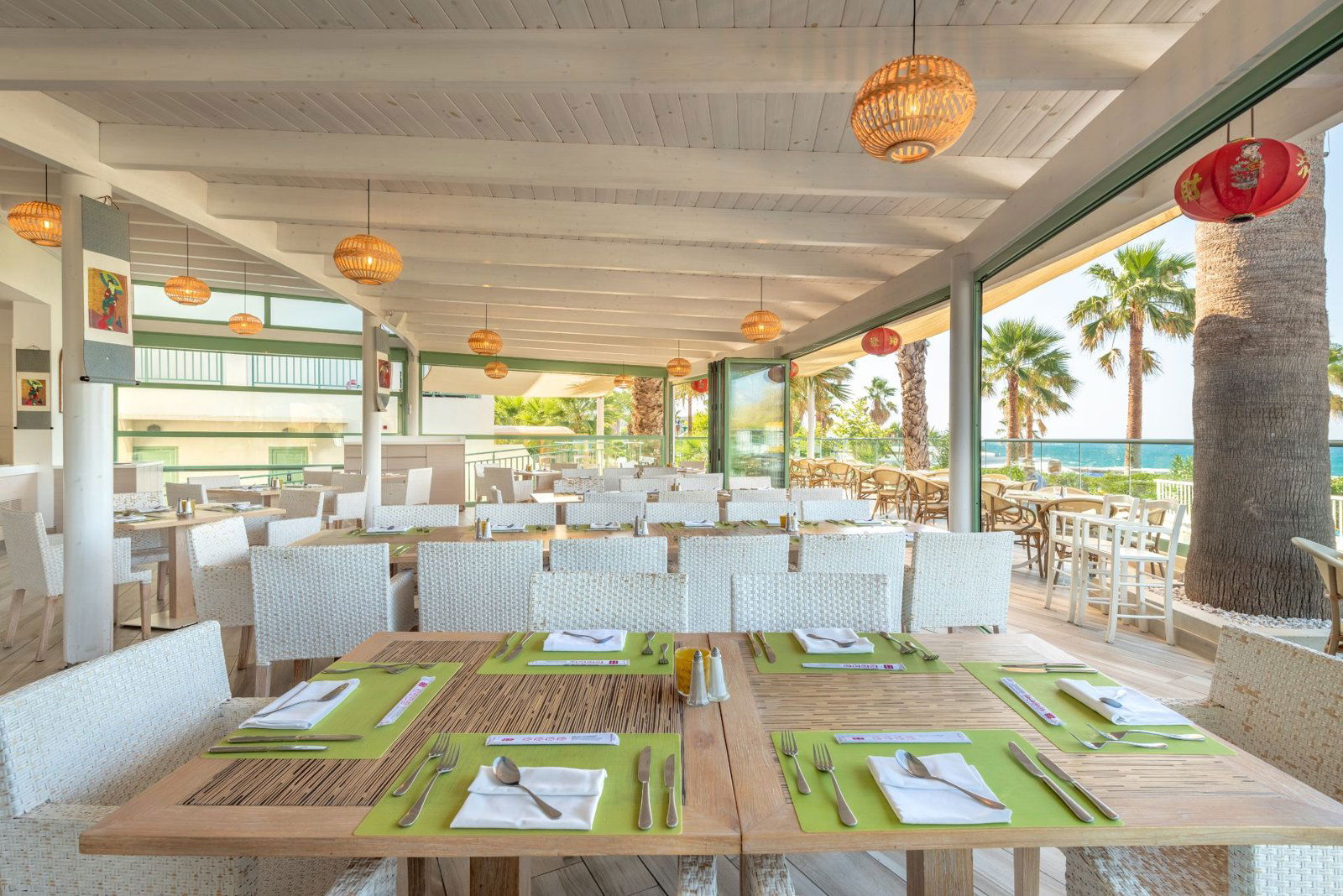 SEA STAR Beach Restaurant, Restaurant in Chania