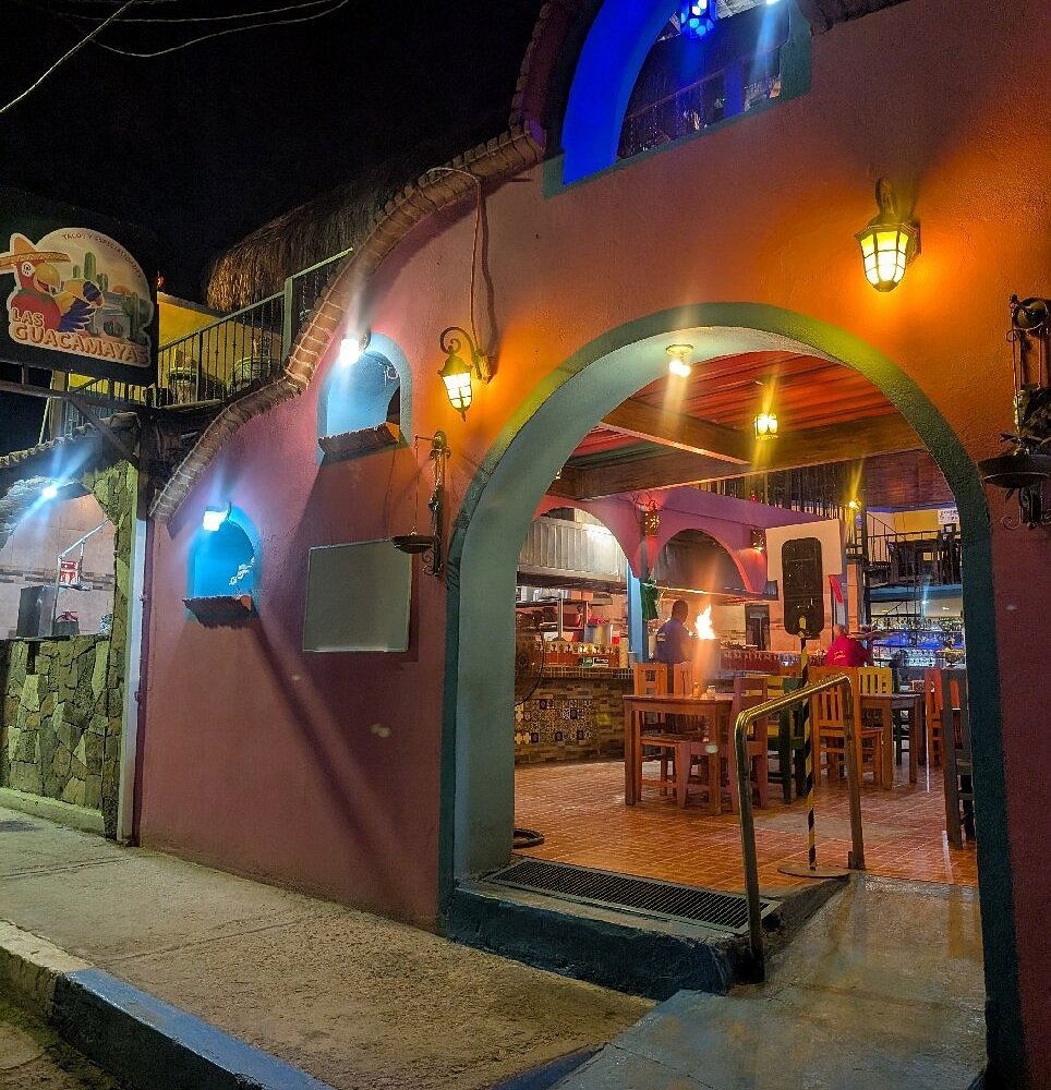 Las Guacamayas Taqueria, Restaurant in Cabo San Lucas