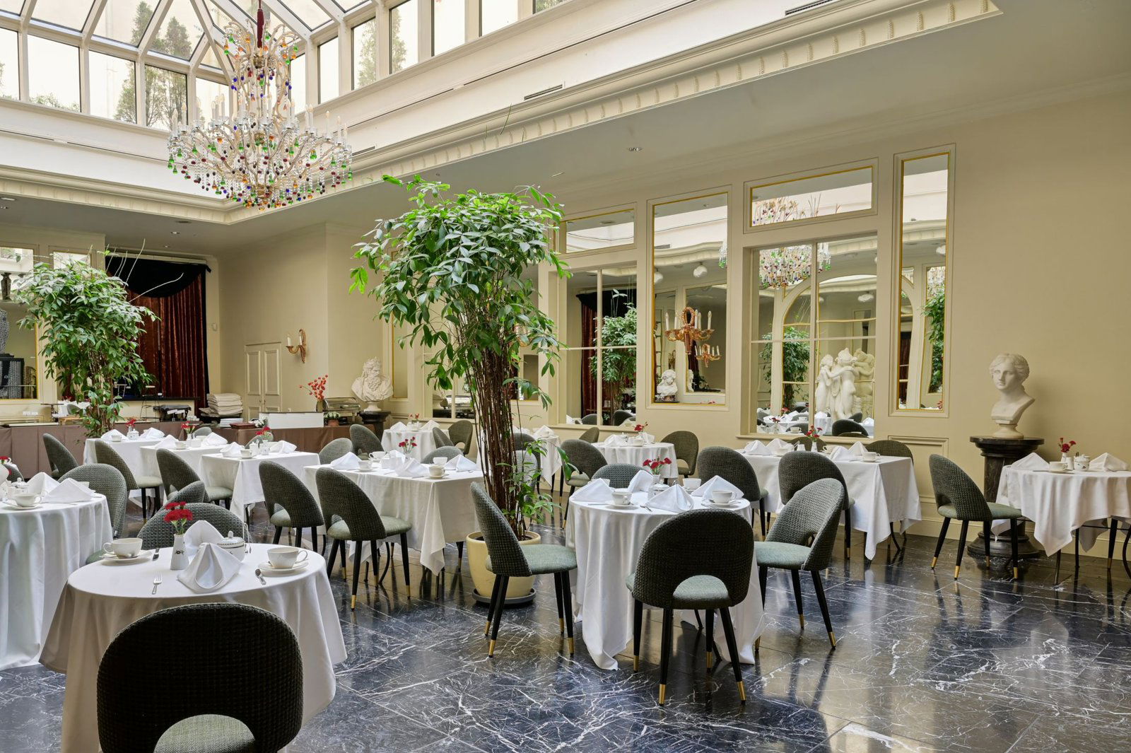 Orangerie Hall, Restaurant in Riga