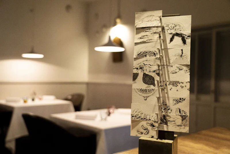 Installation Table ENSO L'asymetrie du calme, Restaurant in Ishikawa