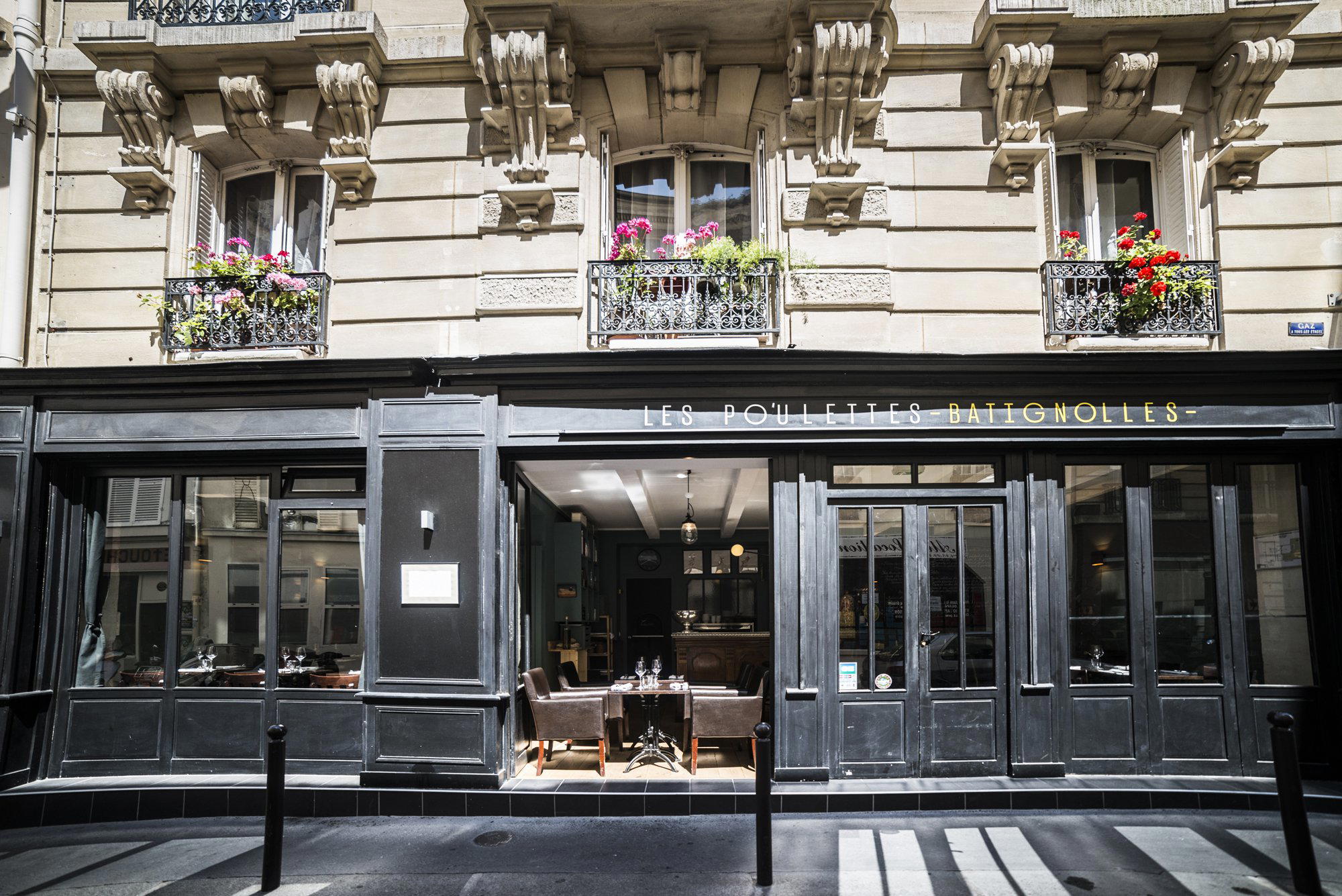 Les Poulettes Batignolles restaurant in Paris, France