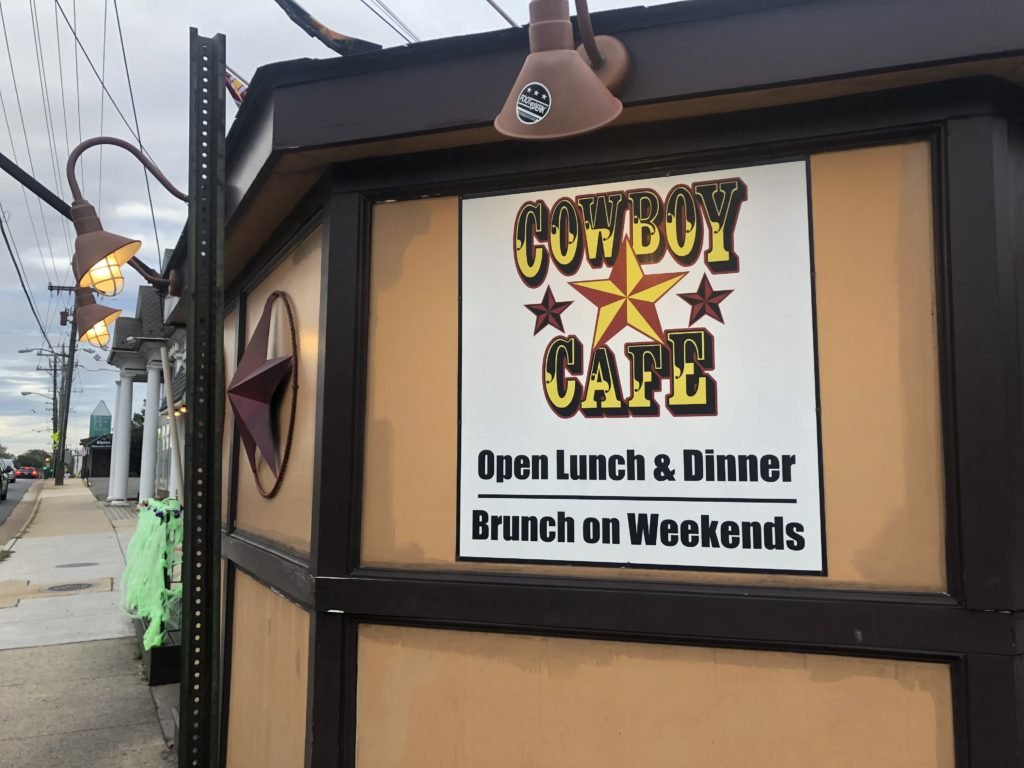 Cowboy Cafe, Restaurant in Arlington