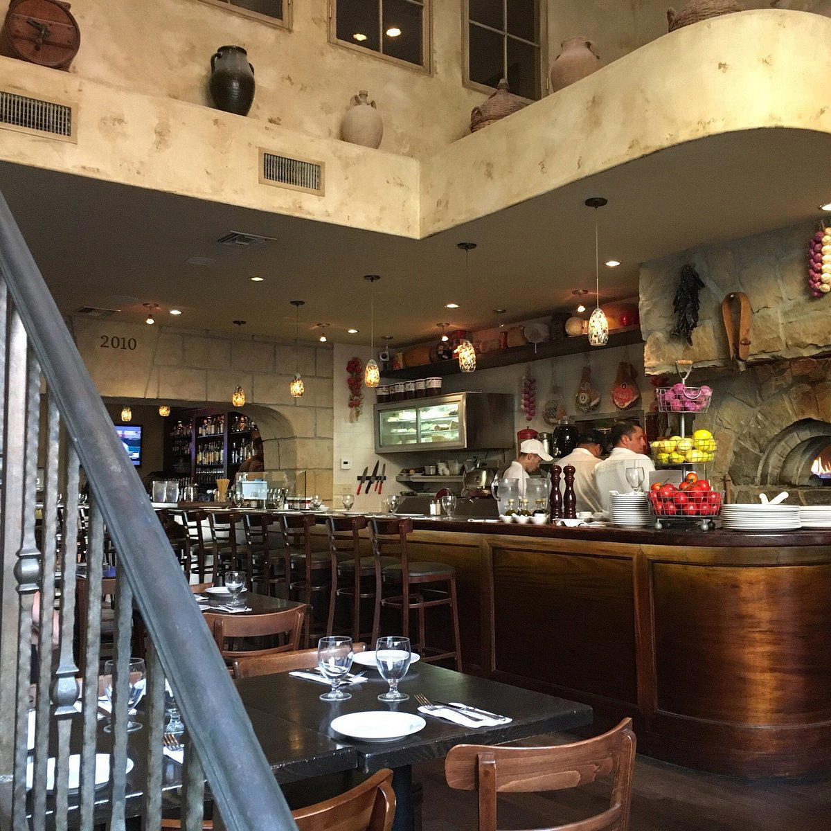 Olio Pizzeria restaurant in Santa Barbara, United States
